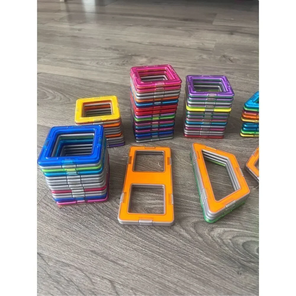 Mixed bundle of Magformers sets 118 Pieces